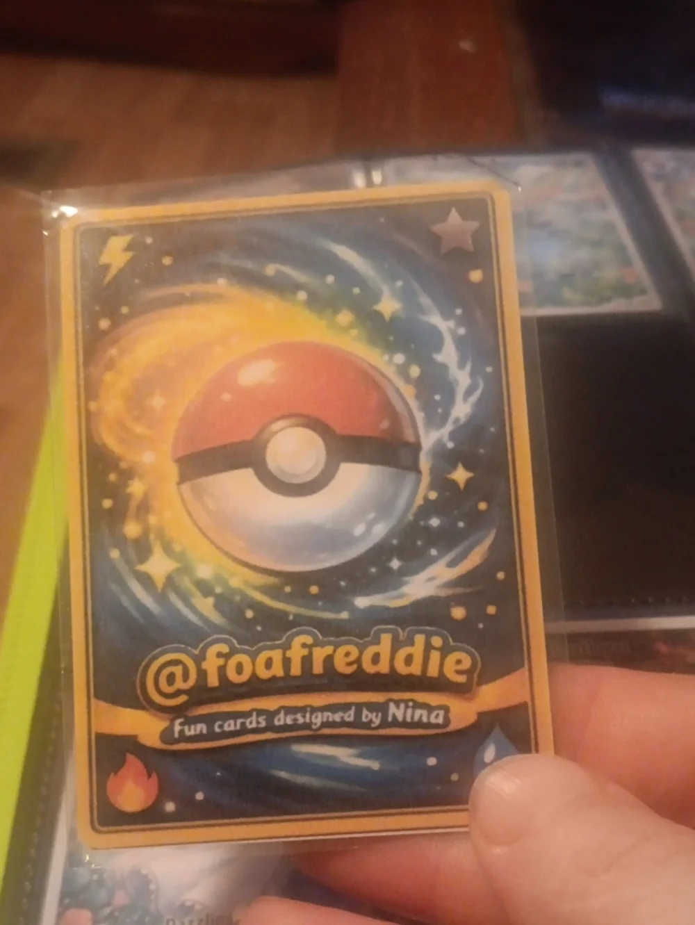 Flareon V Collectible Trading Card - Gold Foil Artwork (Orange)